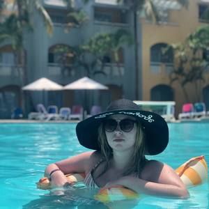 Meet your Posher, Annabelle